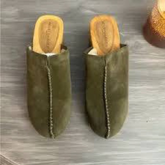 Kelsi Dagger Brooklyn Journal Olive Suede Studded Clogs Size 9 - Picture 7 of 8